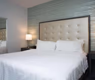 Center Valley Apart hotel