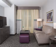 Center Valley Apart hotel