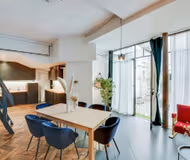 Sleeps 17! Perfect Courtyard Home for a Family Gathering - Canal Saint Martin