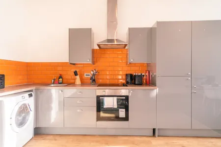 Newspaper House | 2BR