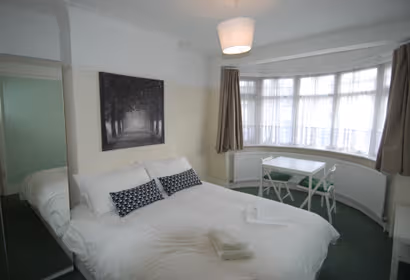 4-bedroom house in North London!