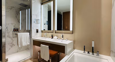 Luxury 2BDR -Address Opera Downtown