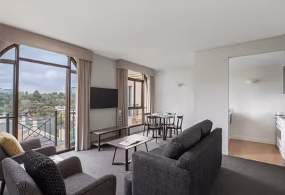 Jolimont Street Serviced Apartment
