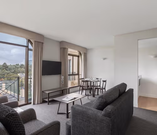 Jolimont Street Serviced Apartment