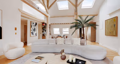 INDULGE IN LUXURY ADORNED WITH PLUSH FURNISHINGS-PENTHOUSE RUE DU HONORE