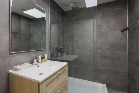 Berlaymont Serviced Apartment