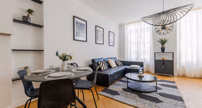 Stylish 2-Bedroom Haven in the Marais