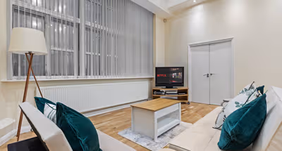 Secluded Luxury Home at Canary Wharf