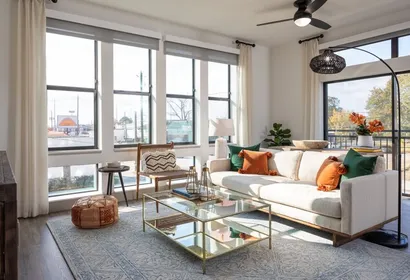 N Shepherd Dr Apartment