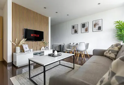70 Dakota House