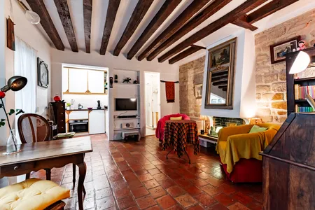 Rue des Fontaines du Temple Serviced Apartment
