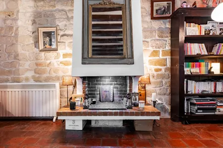 Rue des Fontaines du Temple Serviced Apartment