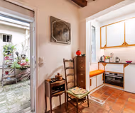 Rue des Fontaines du Temple Serviced Apartment