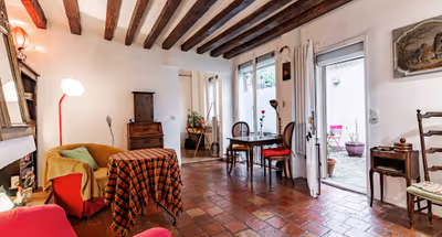 Rue des Fontaines du Temple Serviced Apartment