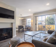 N Alfred St Apartment