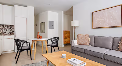 West 21st St Apartment