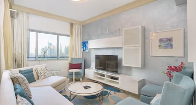 Elegant 3 BR In Signature Tower, Downtown