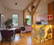 Rue de Service Apartment