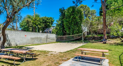 Veselich Ave Apartment