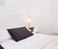 Cozy Studio with Modern Amenities and Exceptional Guest Services in Barcelona