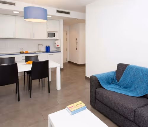 Cozy Studio with Modern Amenities and Exceptional Guest Services in Barcelona