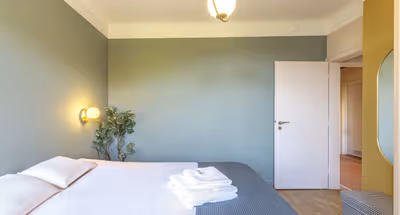 Charming 2BR Apt w/ Balcony & WiFi near Center ID284