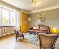 Charming 2BR Apt w/ Balcony & WiFi near Center ID284