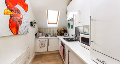 Pleasant Earl's Court Apartment near Hyde Park