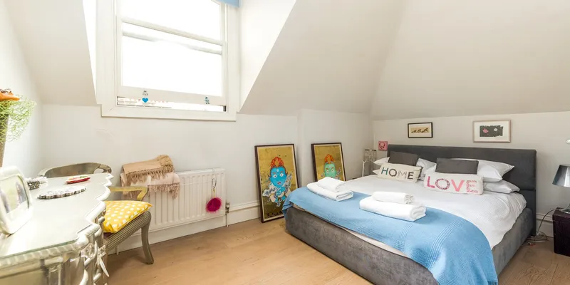 Pleasant Earl's Court Apartment near Hyde Park