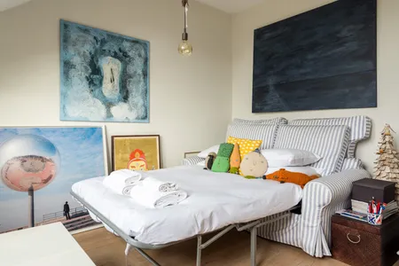 Pleasant Earl's Court Apartment near Hyde Park