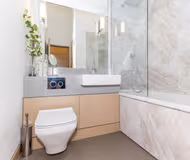 Bathroom at Molyneaux House