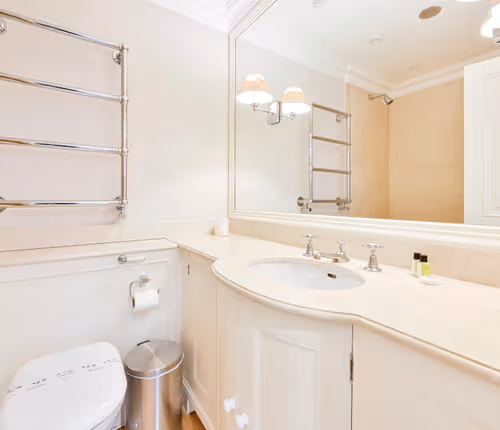 Herbert Crescent, London