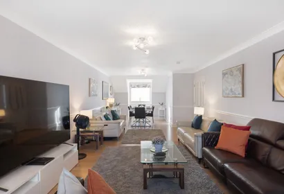 Penthouses/Golfcourse/Equestrian