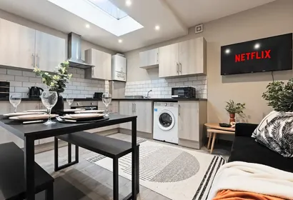Viaduct Road Apartment