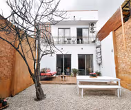 Spacious Urban Retreat with Private Garden