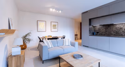 Magnificent rooftop 2-Bedroom flat with large balcony