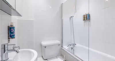 Apartment on Buckingham Palace Road in Victoria