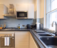 Apartment on Buckingham Palace Road in Victoria