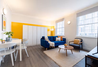 Apartment on Buckingham Palace Road in Victoria