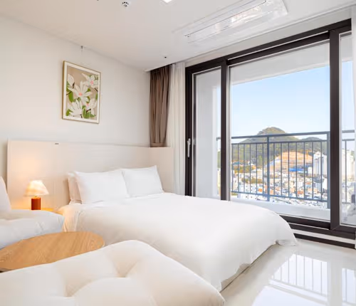 Yeonje-Gu Serviced Apartment