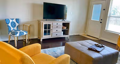 Pine Woods St Apartment