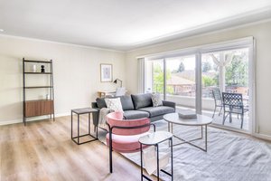 Cowper Street Apartment