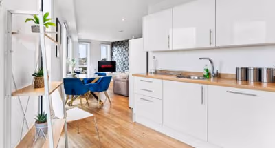 Apartment 801, Eastbank Tower