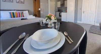 Flat 2, Sittingbourne Road