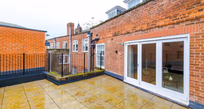 Flat 3, Blake St by Mia Partners