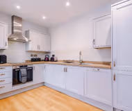 Flat 3, Blake St by Mia Partners