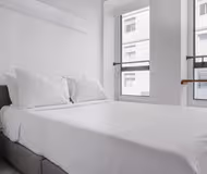 Alameda Joaquim Eugênio De Lima Apartment