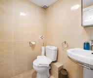 Bathroom at 2nd Floor Flat, 272 North Road West