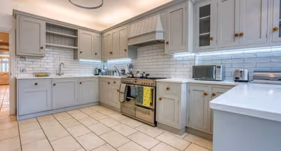 Fully equipped kitchen at 11 Thyra Grove