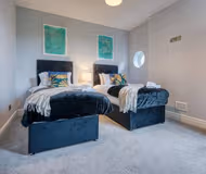 11 Thyra Grove